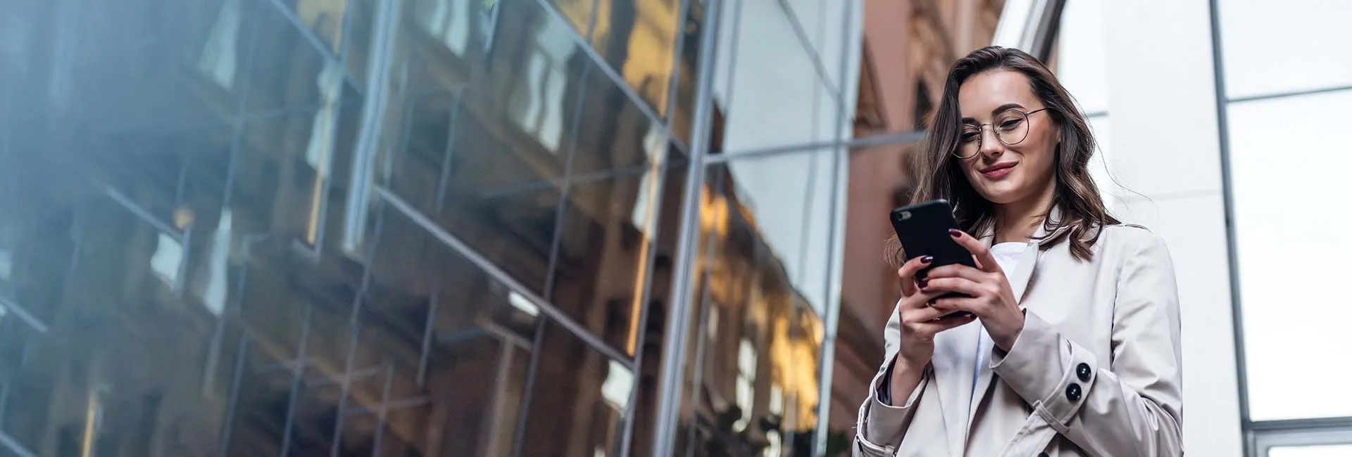 woman managing her money using rhb banking method